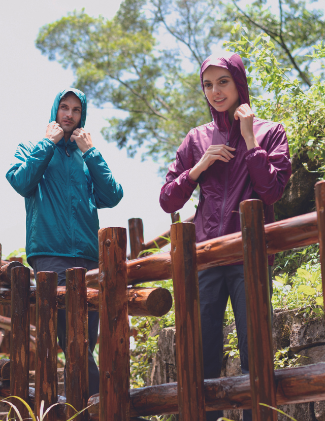 【 EasyMain 】CE22104 女輕巧防風快乾雙層連帽外套 ( 附收納袋 ) EASYMAIN