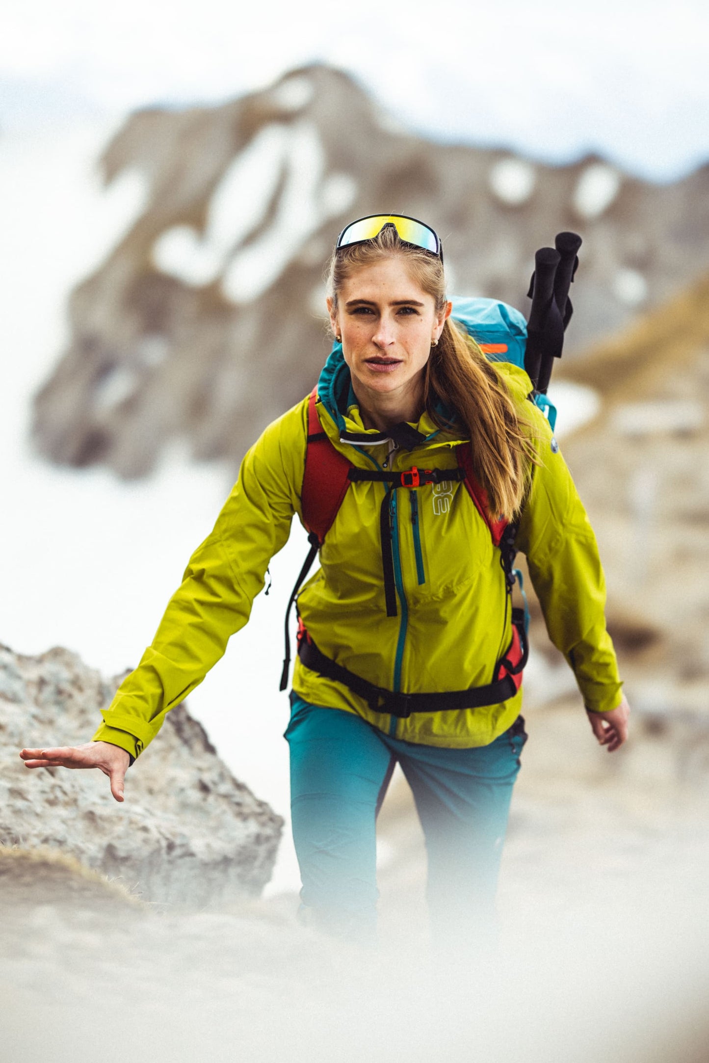 【 MAUL 】Zermatt 女防風連帽輕便健行夾克 MAUL