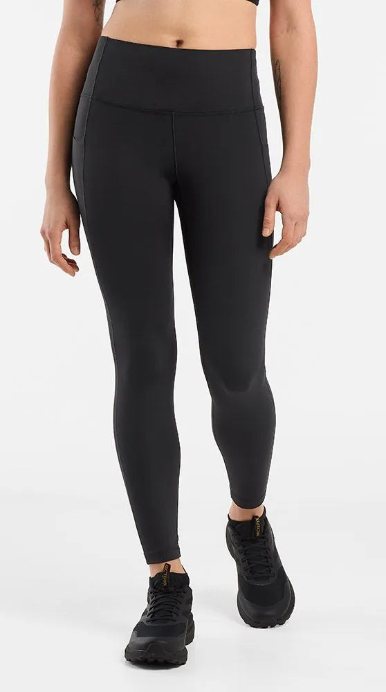 ss23_x000007277_002291_essent-high-rise-legging-26_black_women_6_front-view_1