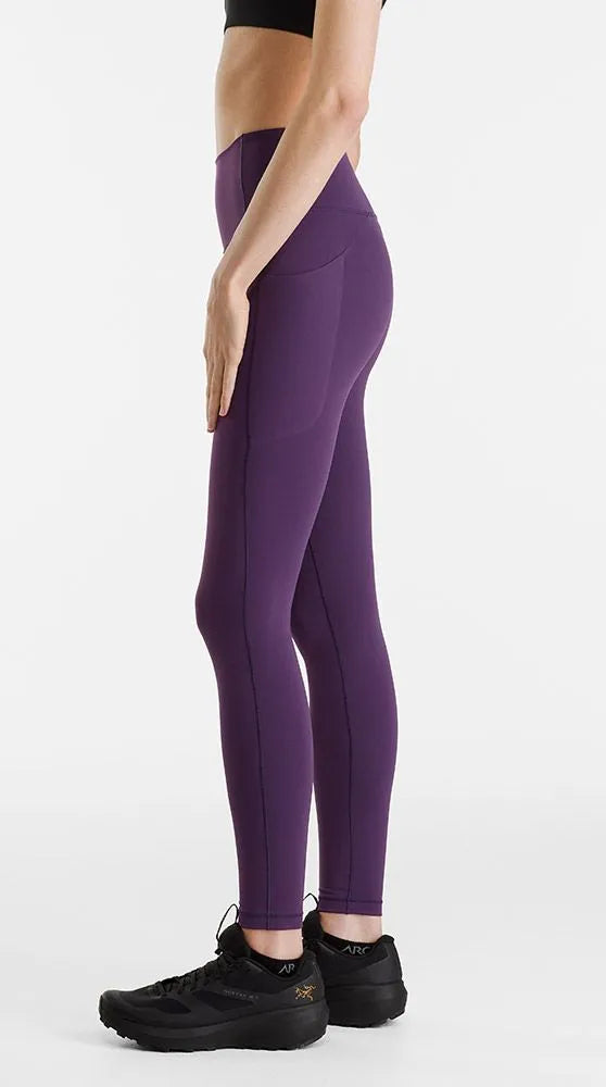 ss23_x000007277_019567_essent-high-rise-legging-26_expanse_women_4_side-view-left_1